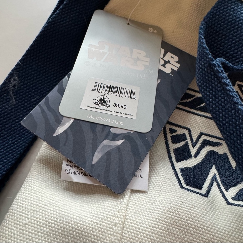 Ashley Eckstein Ahsoka Tano “I am no Jedi” crossbody - Picture 8 of 8